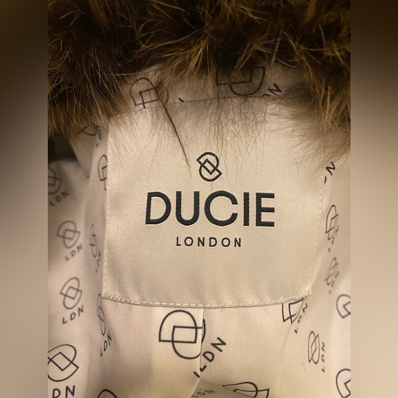 Ducie London Real Fox Fur Coat - Picture 4 of 6